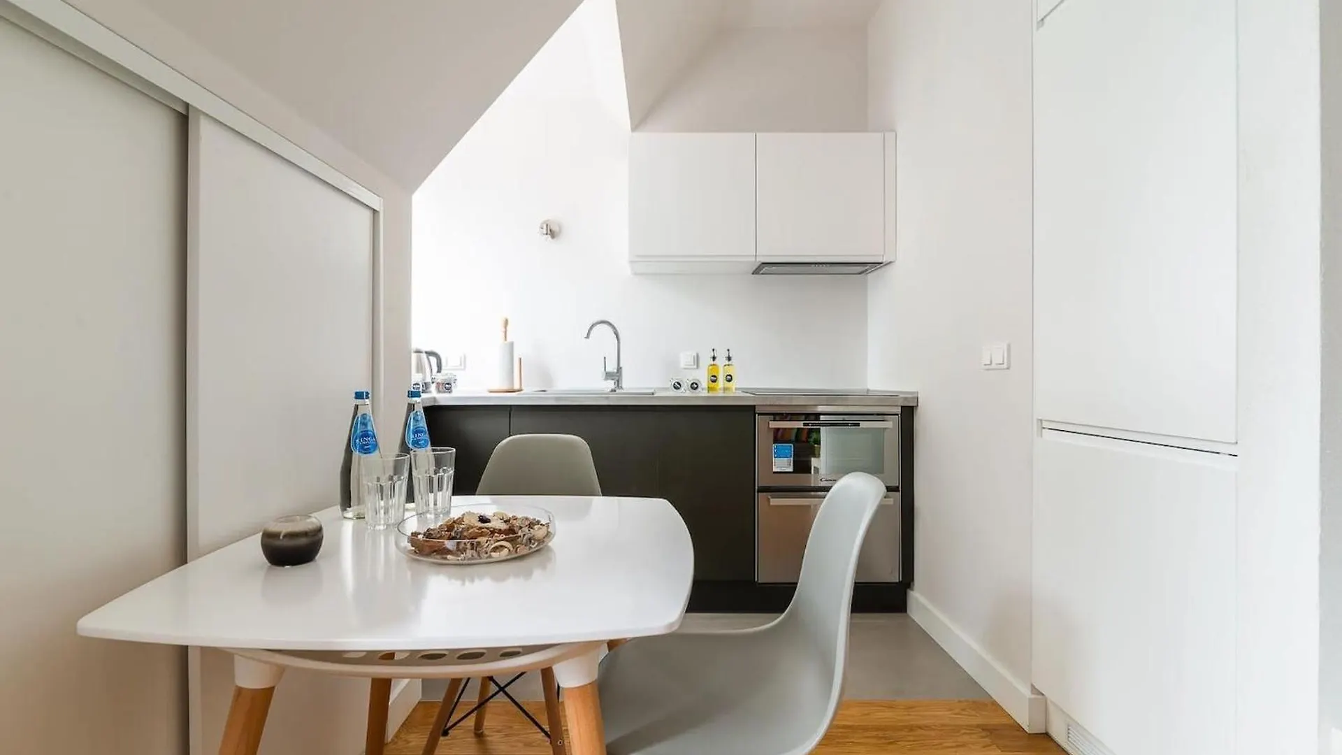 Apartment Rodzinny I Przytulny Apartament Z Jedna Sypialnia W Warszawie By Rent Like Home Warschau