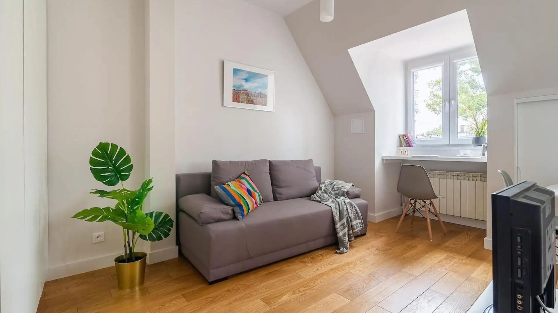 Rodzinny I Przytulny Apartament Z Jedna Sypialnia W Warszawie By Rent Like Home Warschau Apartment